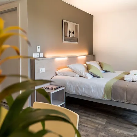 Du Grand Parc 3* Жекс