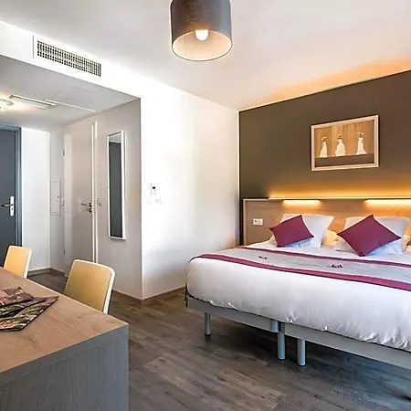Hotel Du Grand Parc Gex